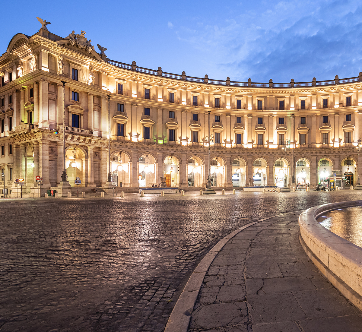 Palazzo Esedra